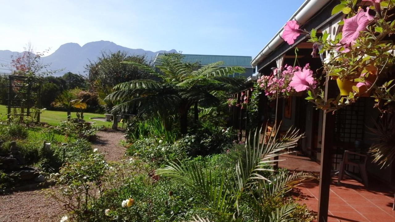 African Sun Guest House Джордж Екстер'єр фото