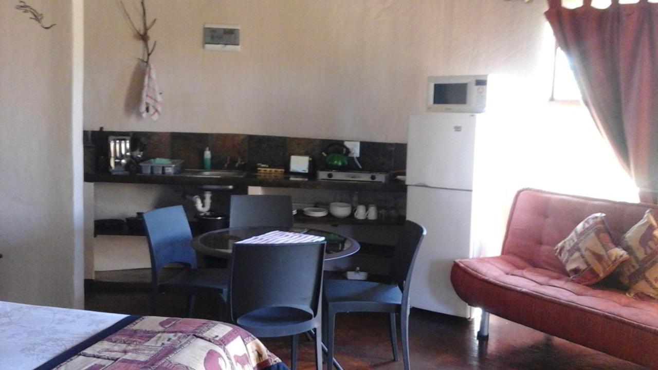 African Sun Guest House Джордж Екстер'єр фото