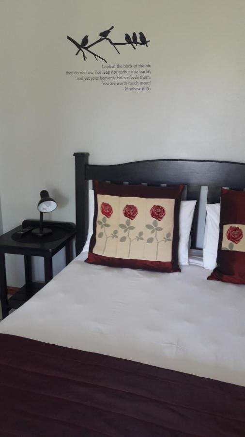 African Sun Guest House Джордж Екстер'єр фото