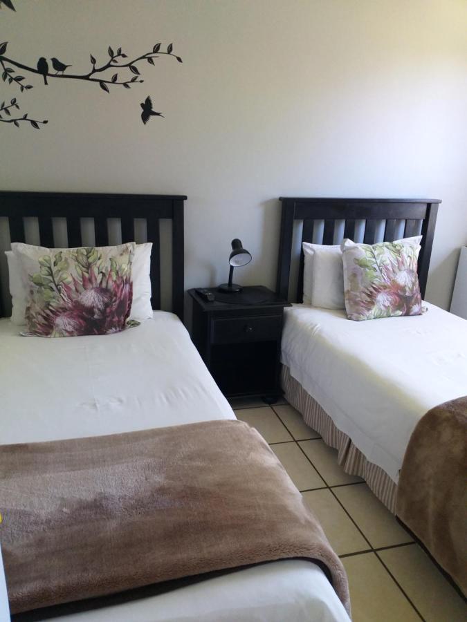 African Sun Guest House Джордж Екстер'єр фото