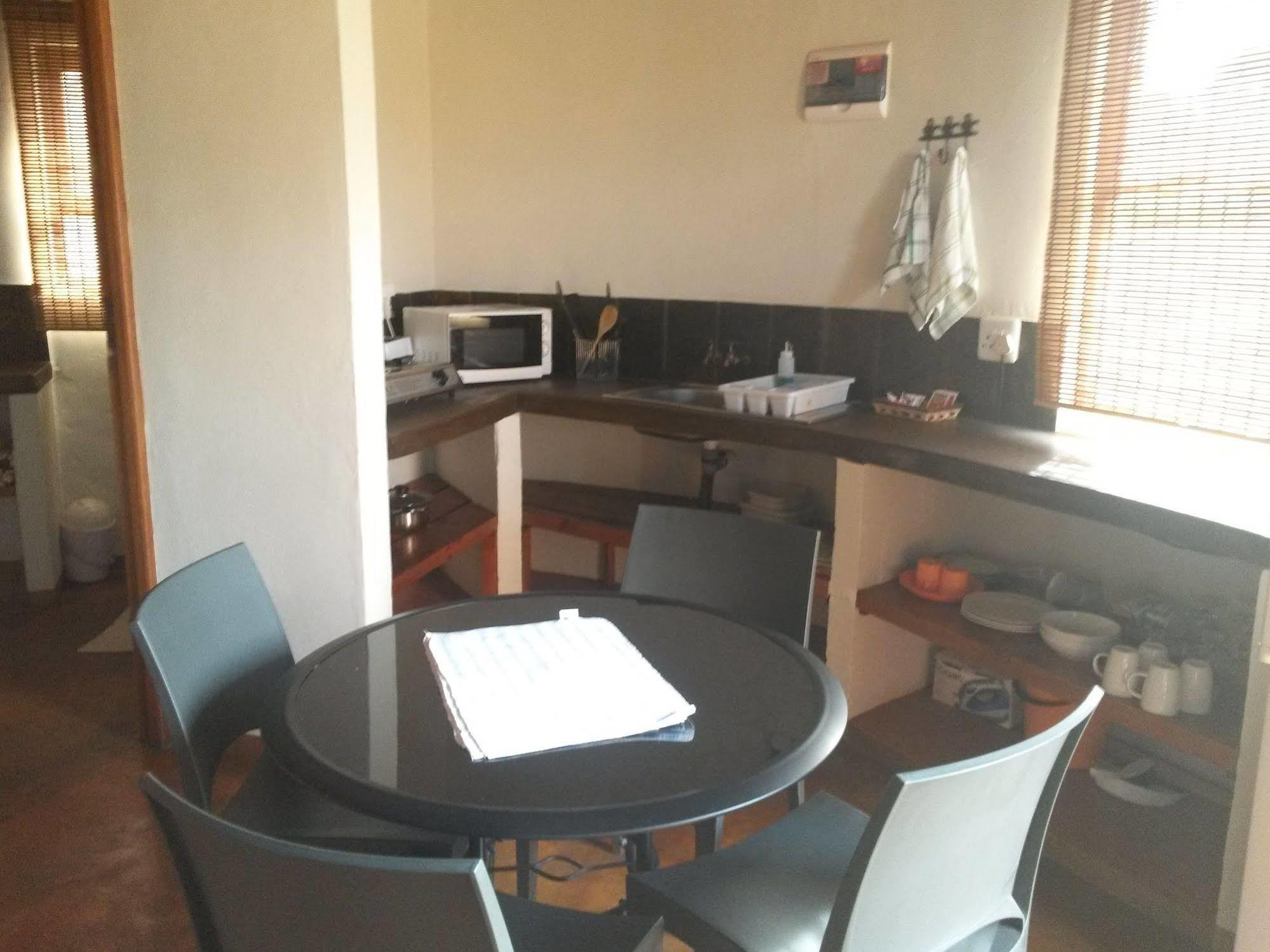 African Sun Guest House Джордж Екстер'єр фото